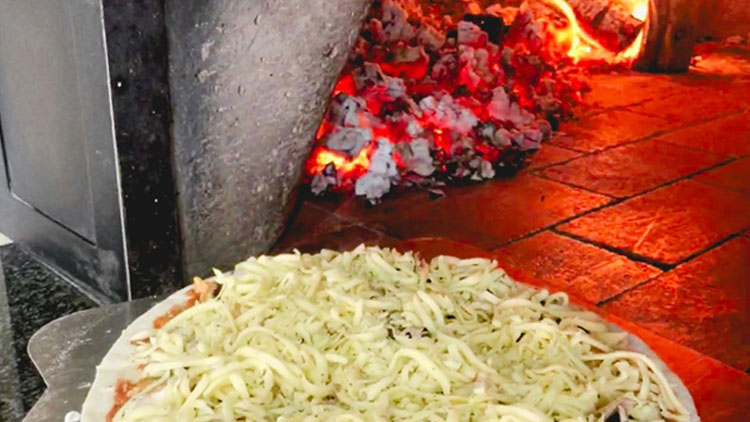 Trendy And Profitable Pizza Franchise Store in Roodepoort For Sale